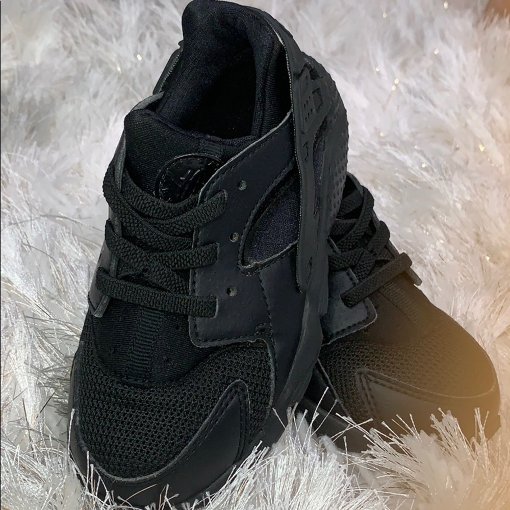 Nike Huarache Run triple black